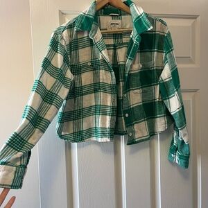 American Eagle cropped flannel